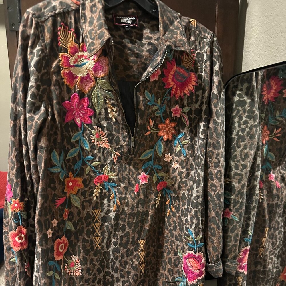 Johnny Was Tunic size Medium